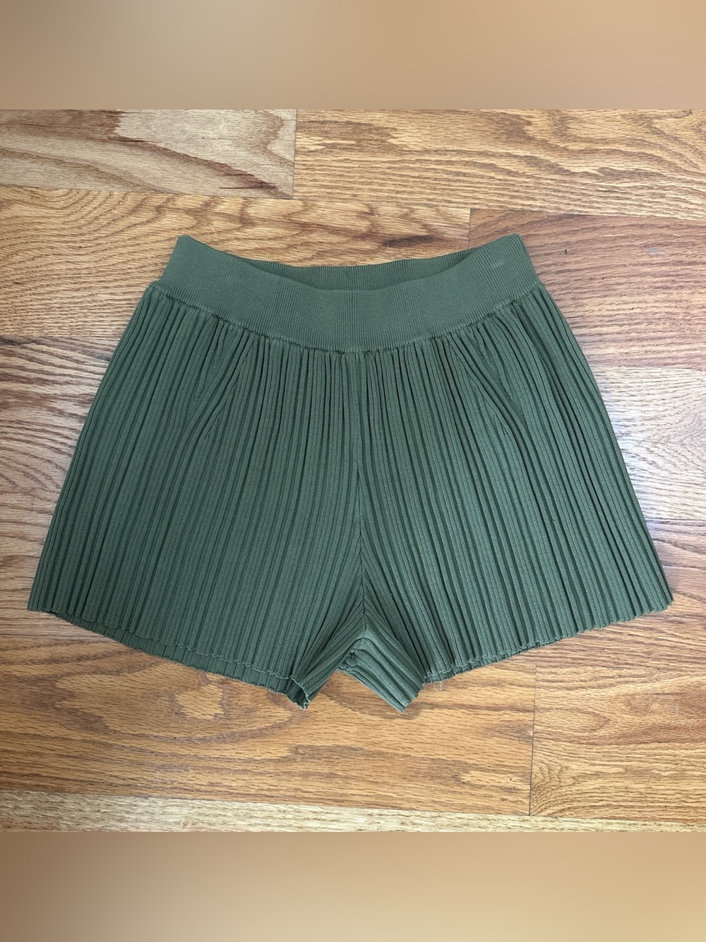 Cult Gaia Ribbed Knit Women's Shorts - Olive Green size S